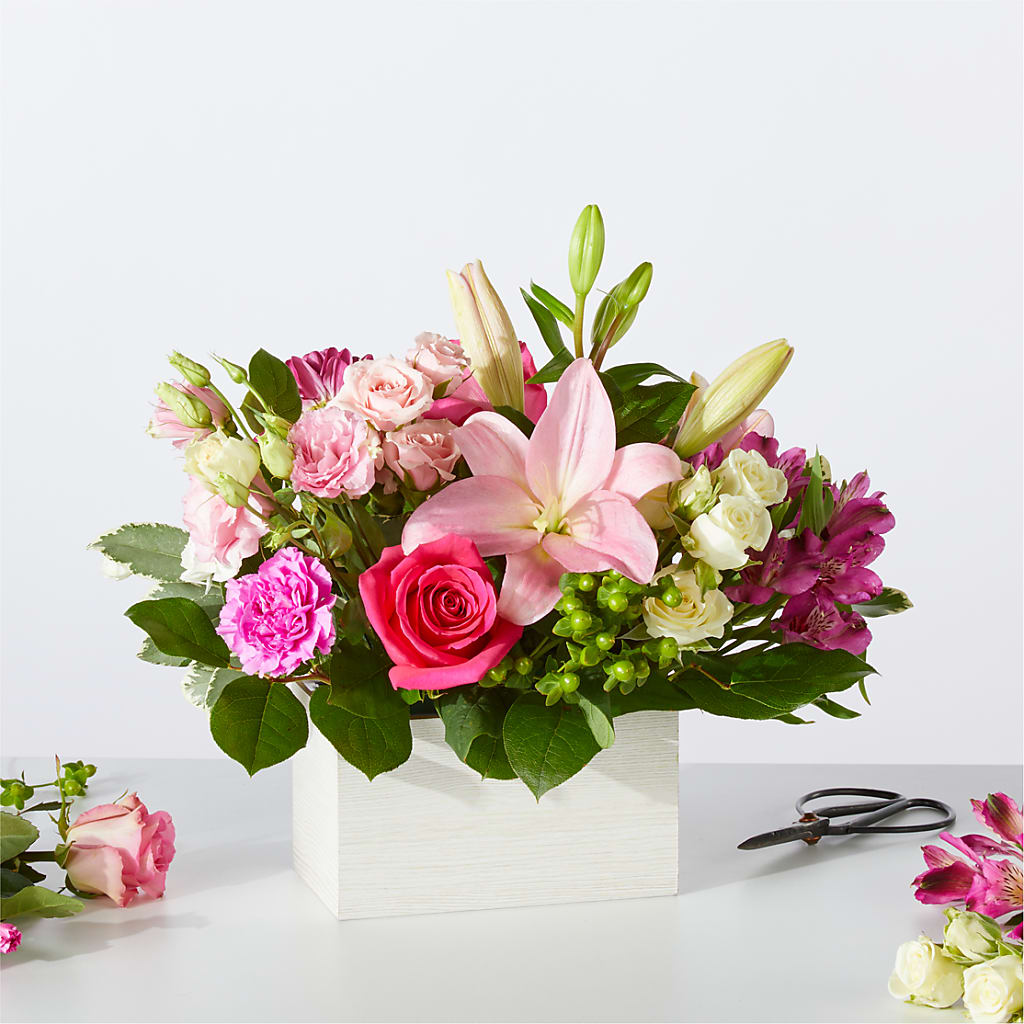 Sweetberry Box – A Florist Original – 175 MERCANTILE FLORAL & GIFT, Lake City IA