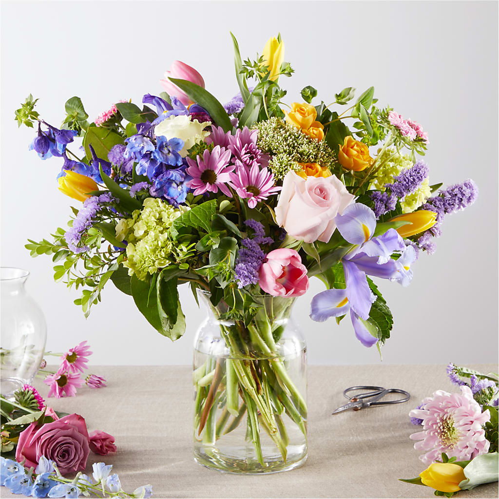 Pastel Tradition - A Florist Original – 175 MERCANTILE FLORAL & GIFT, Lake City IA