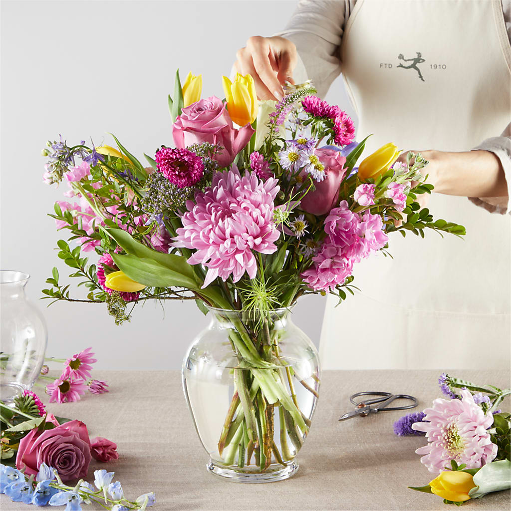 Pastel Tradition - A Florist Original – 175 MERCANTILE FLORAL & GIFT, Lake City IA