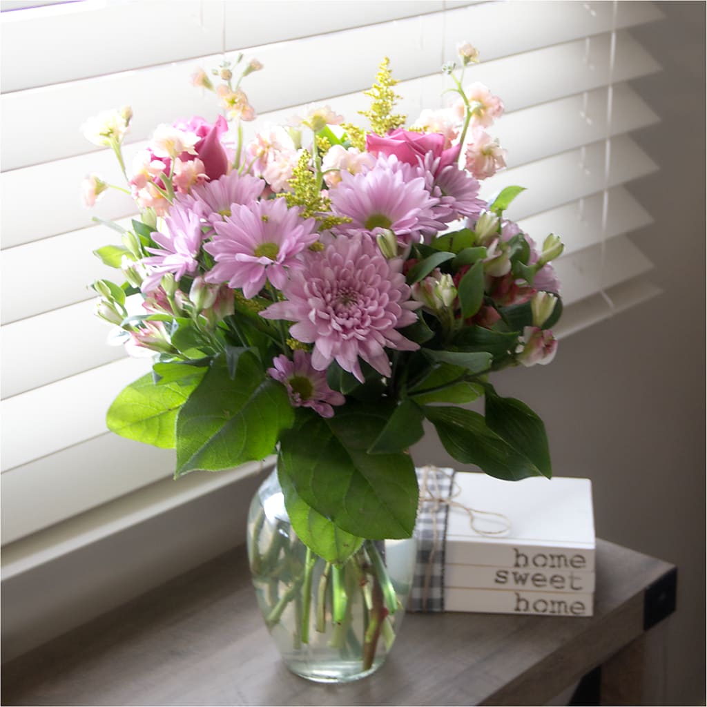 Pastel Tradition - A Florist Original – 175 MERCANTILE FLORAL & GIFT, Lake City IA