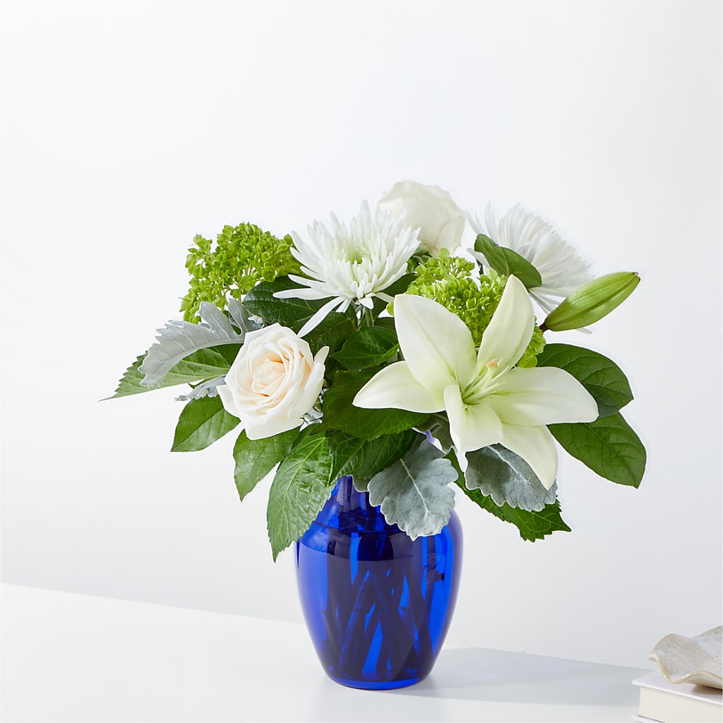 Snowy Dreams Bouquet – 175 MERCANTILE FLORAL & GIFT, Lake City IA