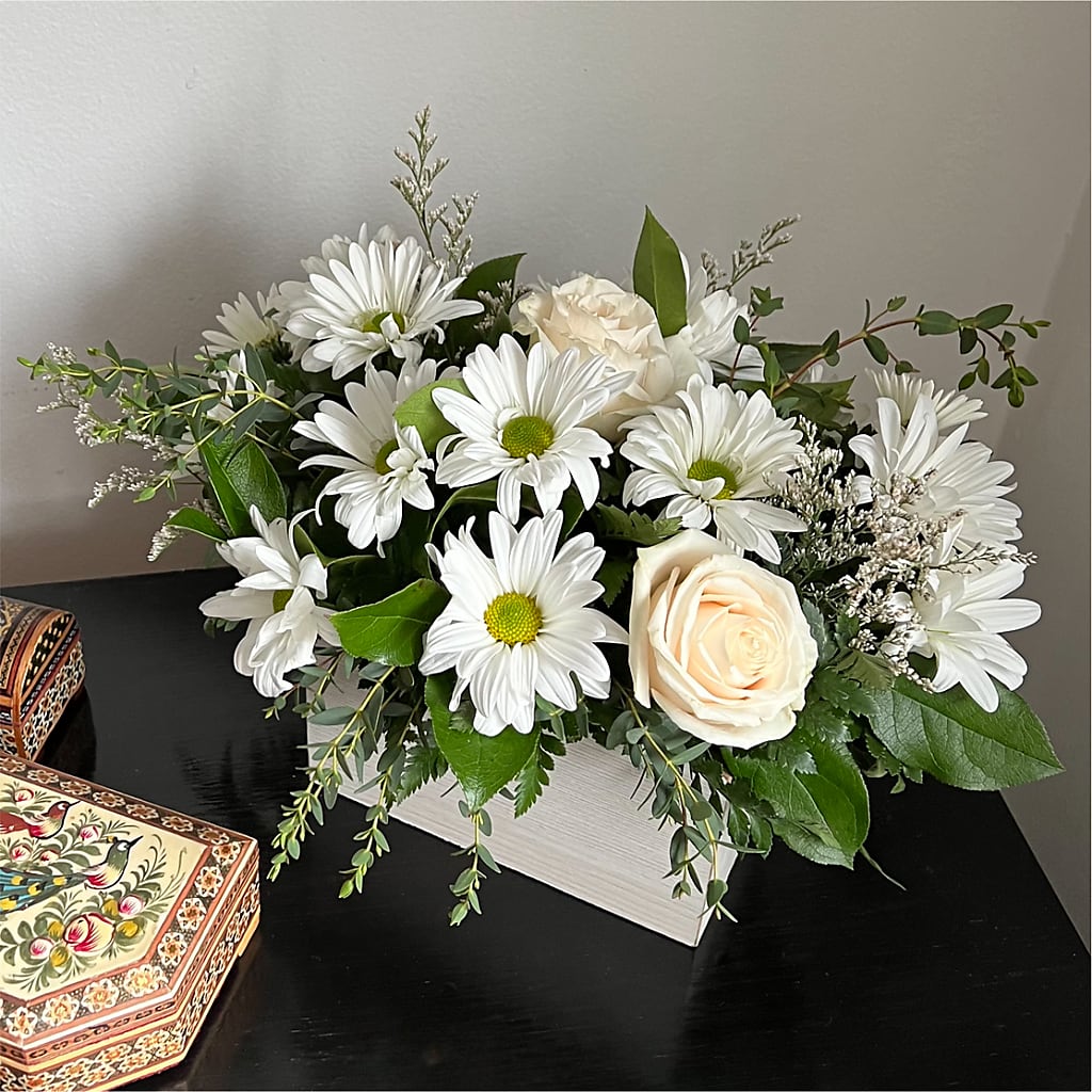 Fresh Linen Box Bouquet – 175 MERCANTILE FLORAL & GIFT, Lake City IA