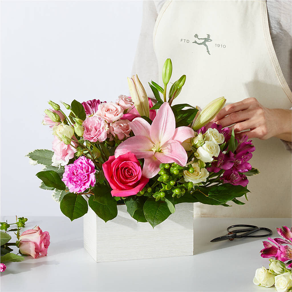 Sweetberry Box – A Florist Original – 175 MERCANTILE FLORAL & GIFT, Lake City IA