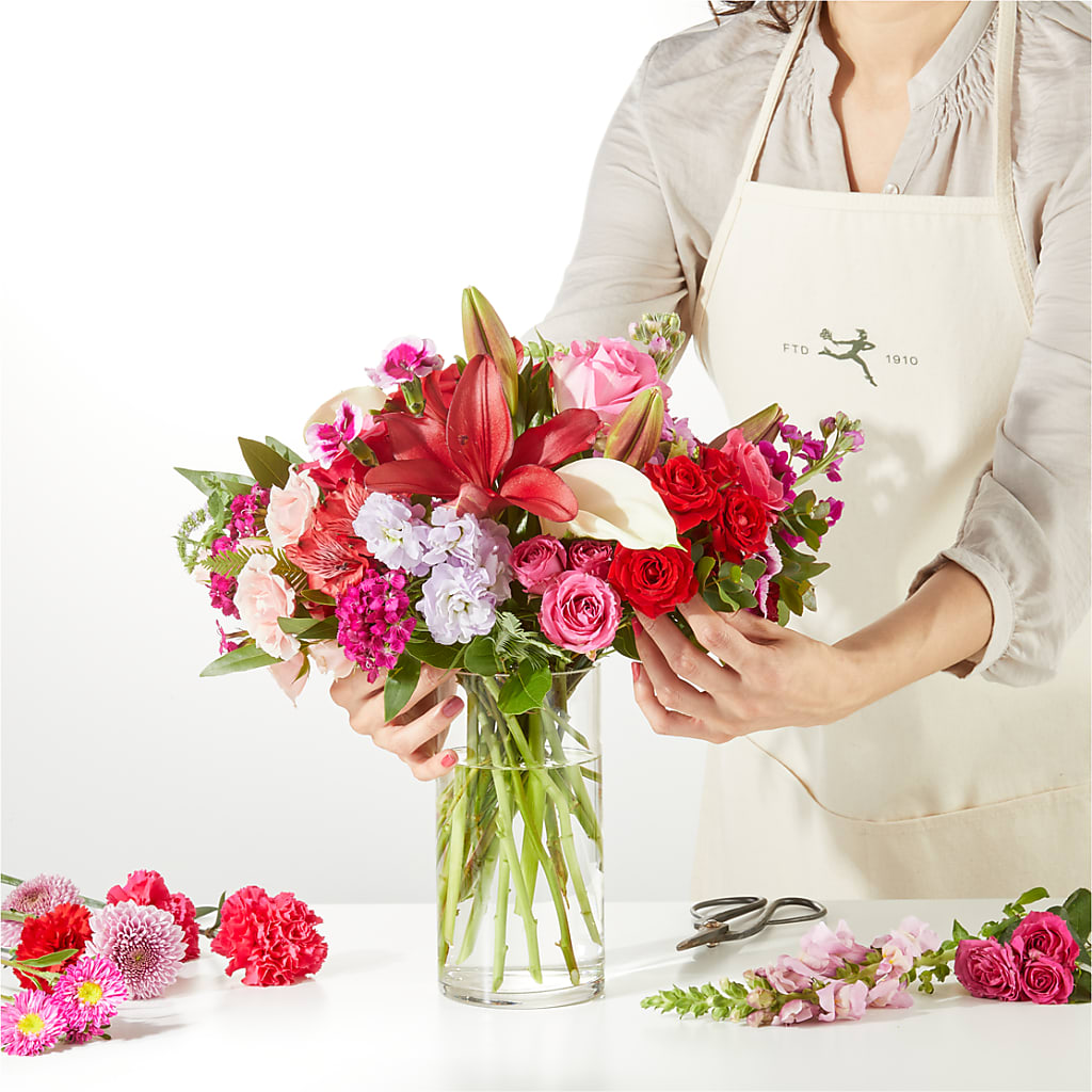 Swooning Over You - A Luxury Florist Original – 175 MERCANTILE FLORAL & GIFT, Lake City IA