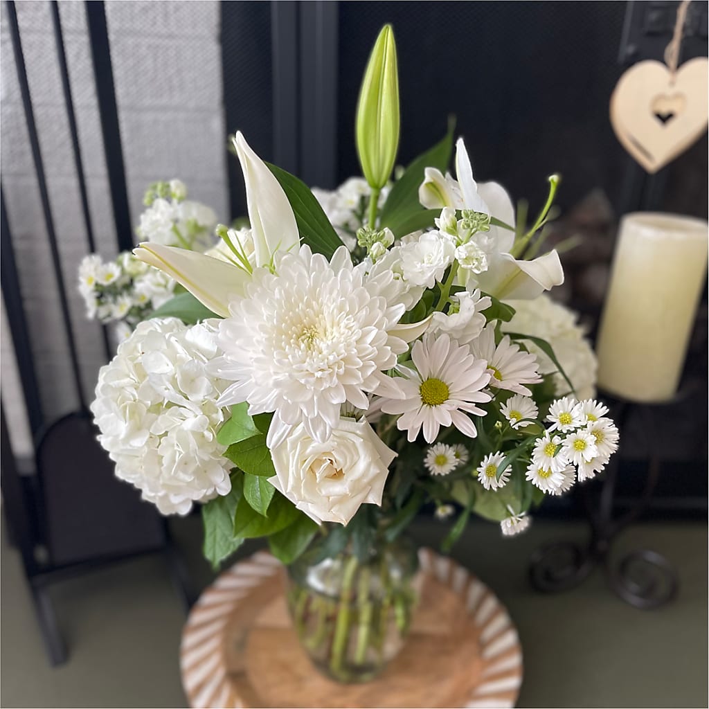 Classic Ivory – A Florist Original – 175 MERCANTILE FLORAL & GIFT, Lake City IA