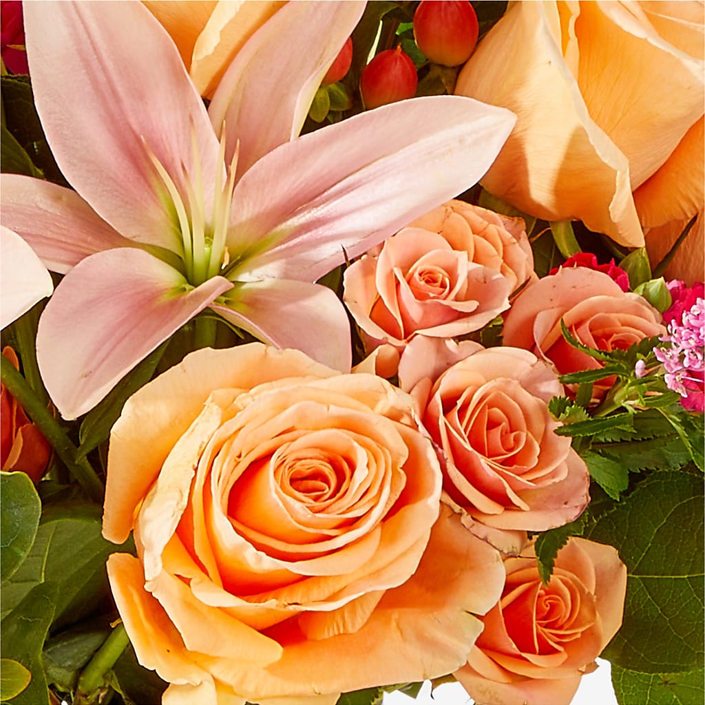 Bisous Bouquet – 175 MERCANTILE FLORAL & GIFT, Lake City IA